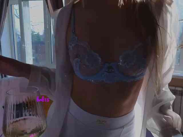 CarrieBradshaww webcam