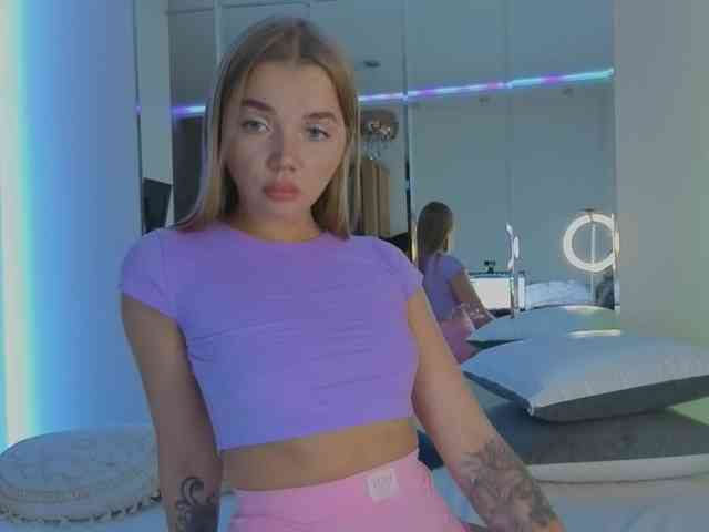 CarrieBradshaww webcam