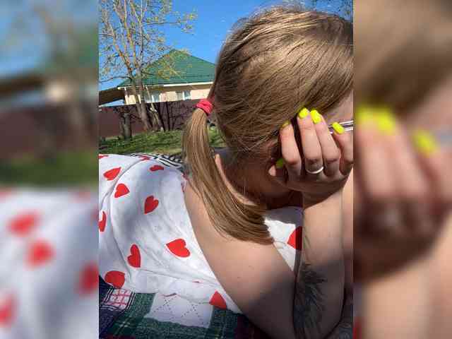 CarrieBradshaww webcam