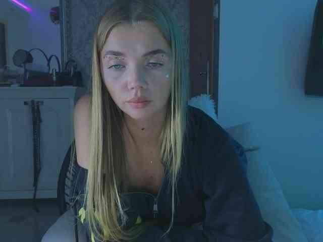Trusty-dottie Live Webcam on BongaCams
