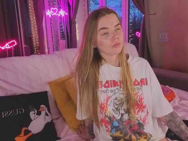 CarrieBradshaww webcam