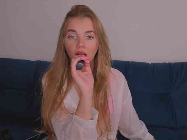 Trusty-dottie Live Webcam on BongaCams