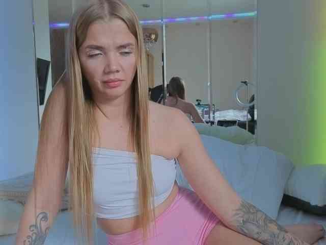 CarrieBradshaww webcam