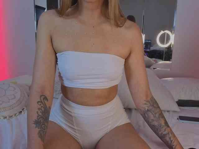 CarrieBradshaww webcam