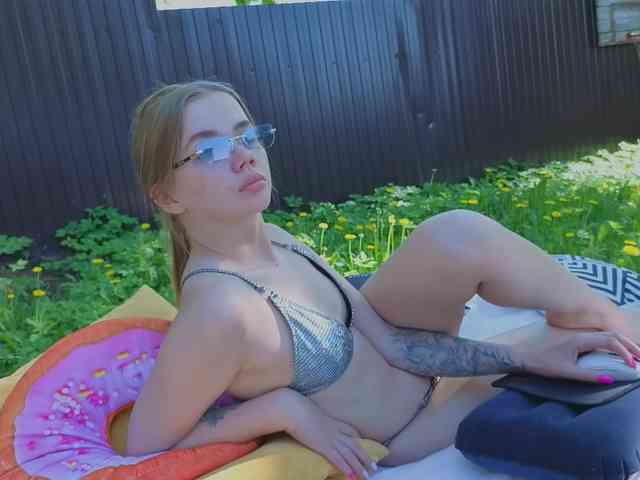 CarrieBradshaww webcam