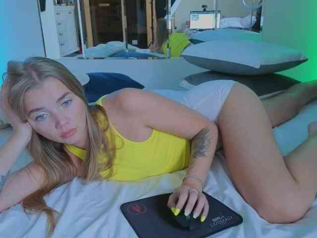 CarrieBradshaww webcam