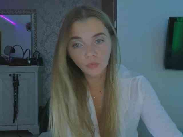 Модель: CarrieBradshaww