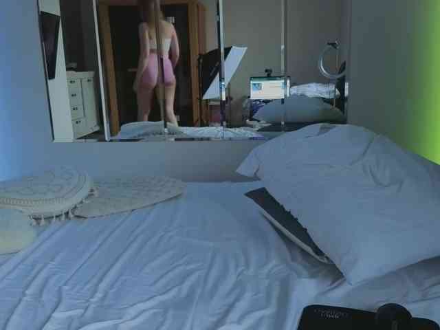 CarrieBradshaww webcam