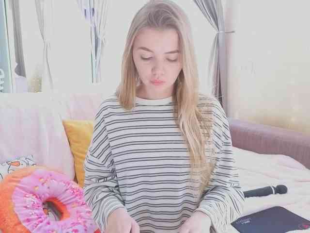 CarrieBradshaww webcam