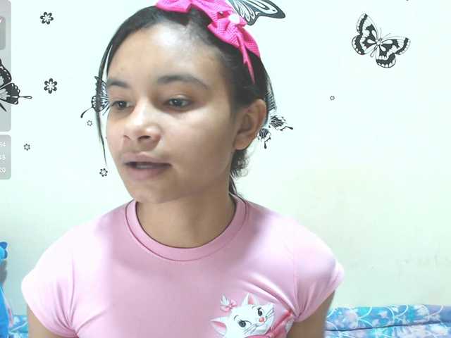 liz7skinny live cam preview