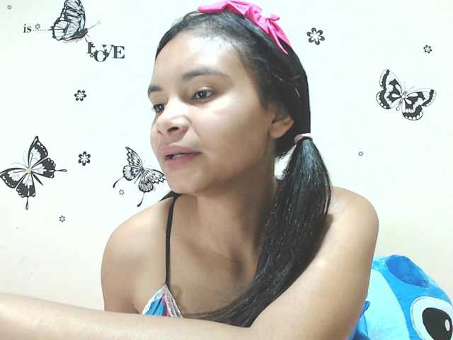 liz7skinny live cam on BongaCams