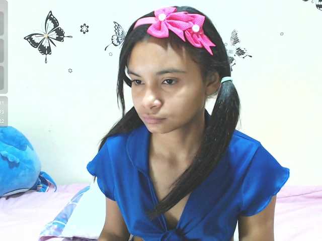 liz7skinny live cam on BongaCams