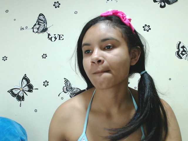 liz7skinny live cam on BongaCams
