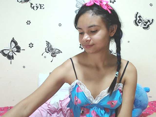 liz7skinny live cam on BongaCams