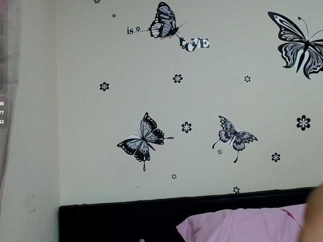 liz7skinny live cam on BongaCams