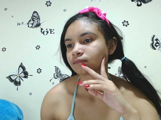 liz7skinny live cam on BongaCams