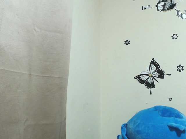 liz7skinny live cam on BongaCams