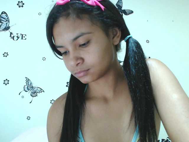 liz7skinny live cam on BongaCams