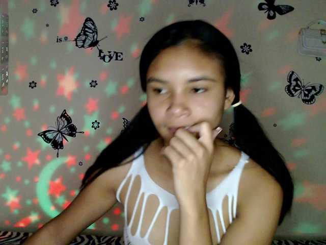 liz7skinny live cam on BongaCams