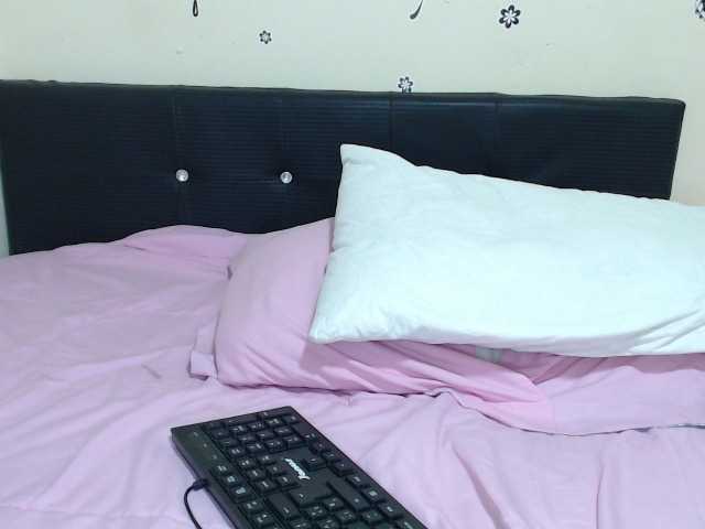 liz7skinny live cam on BongaCams