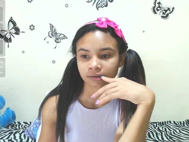 liz7skinny live cam on BongaCams