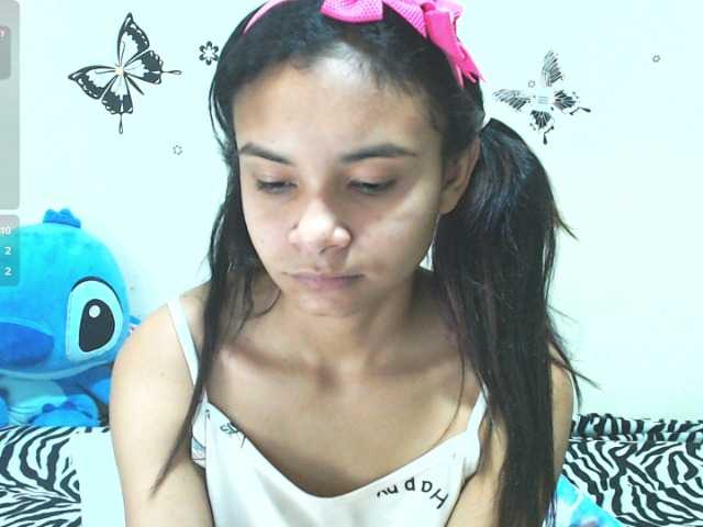 liz7skinny live cam on BongaCams