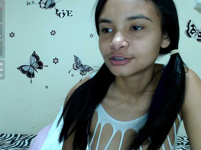 liz7skinny live cam on BongaCams