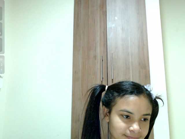 liz7skinny live cam on BongaCams