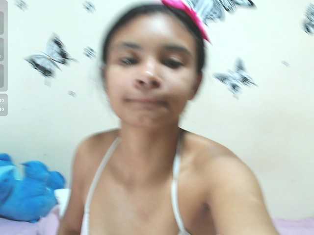 liz7skinny live cam on BongaCams