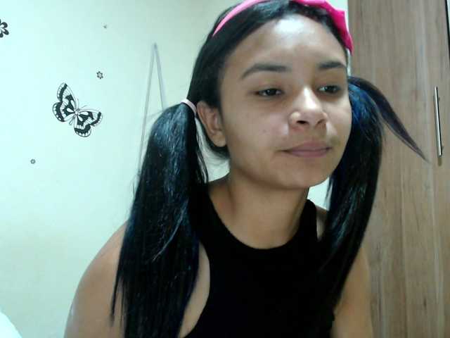 liz7skinny live cam on BongaCams