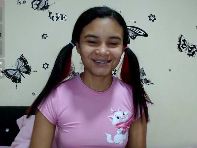 liz7skinny live cam on BongaCams