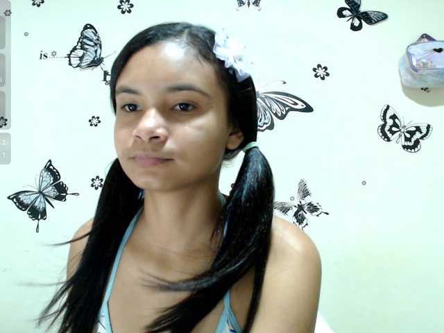 liz7skinny live cam on BongaCams