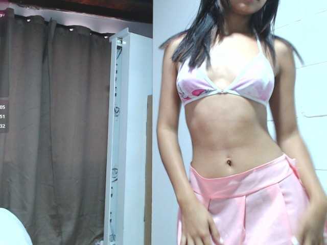 liz7skinny live cam on BongaCams