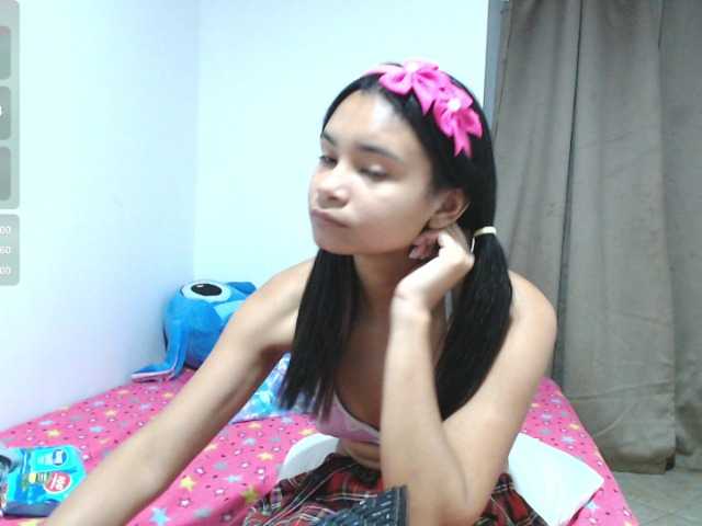 liz7skinny live cam on BongaCams