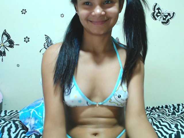 liz7skinny live cam on BongaCams