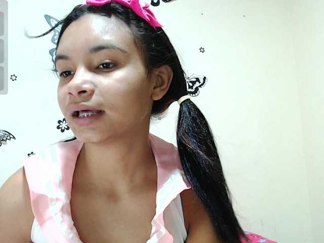 liz7skinny live cam on BongaCams