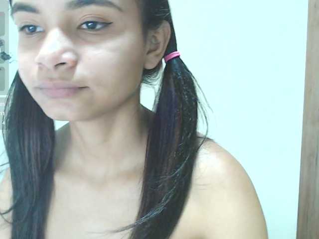 liz7skinny live cam on BongaCams