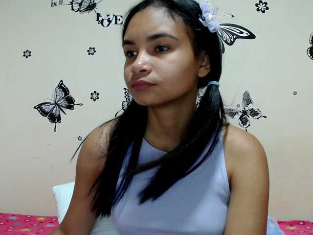 liz7skinny live webcam show