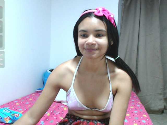 liz7skinny live cam on BongaCams
