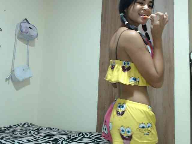 liz7skinny webcam