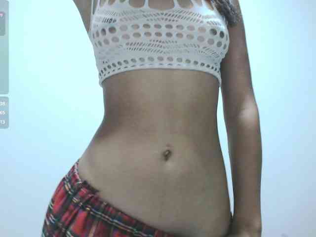 Model: liz7skinny
