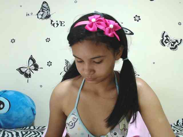 liz7skinny webcam