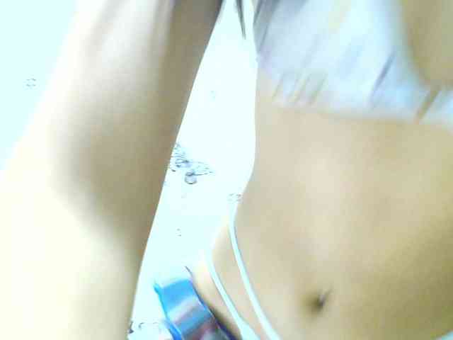 liz7skinny webcam