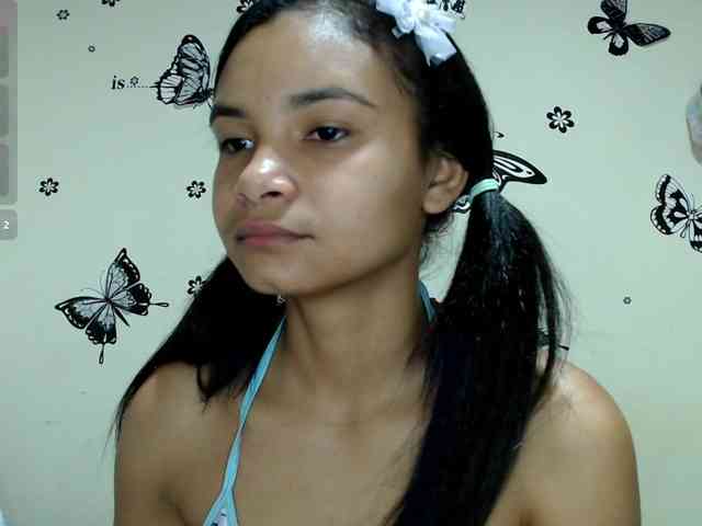 liz7skinny webcam
