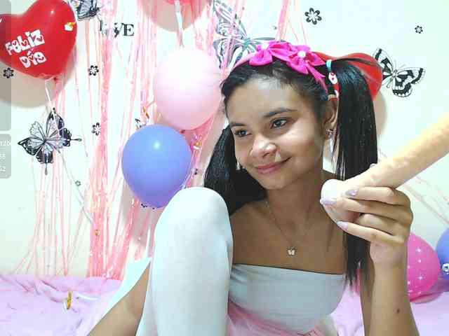 liz7skinny webcam