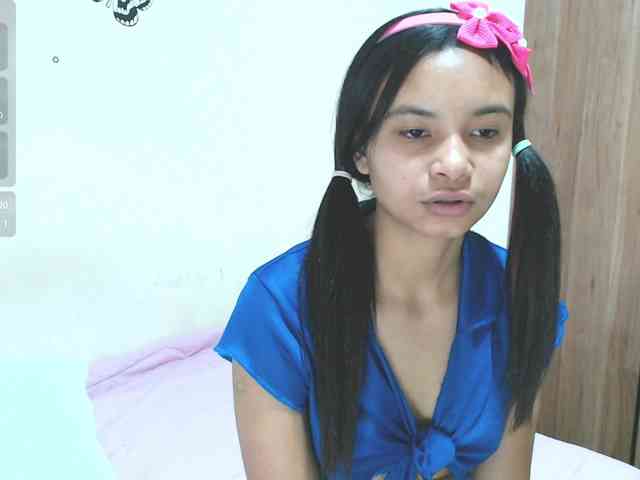 liz7skinny webcam