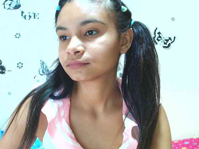 liz7skinny webcam