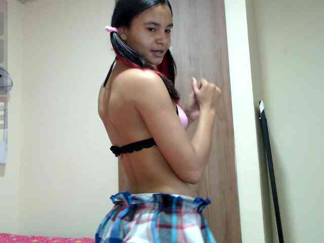 liz7skinny webcam