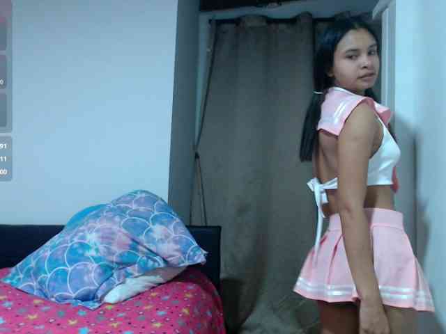 liz7skinny webcam
