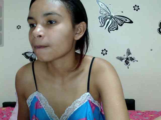 liz7skinny webcam